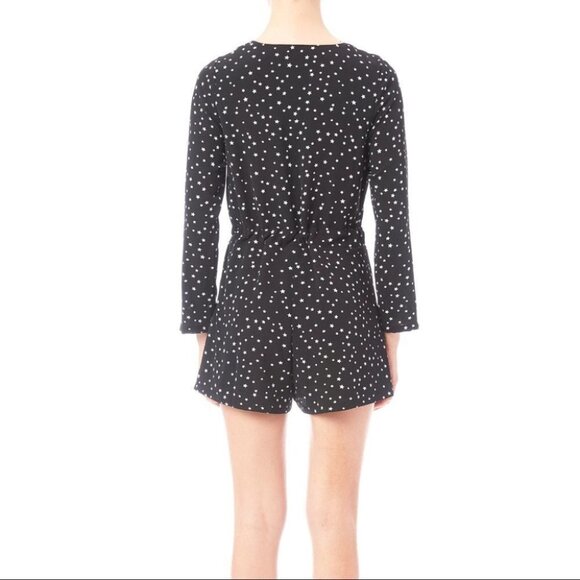 Revolve WYLDR In Your Eyes Star Print Romper Playsuit Jumpsuit Navy Blue V-neck - Picture 16 of 16